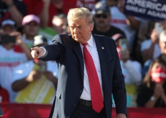 Donald_Trump_credit-gage-skidmore-wikimedia-commons-768x512